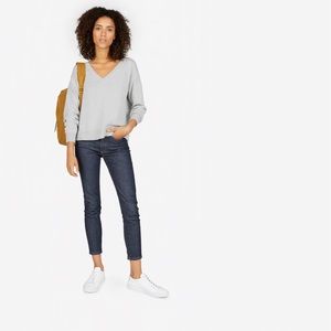 Everlane | The Soft Cotton V-Neck